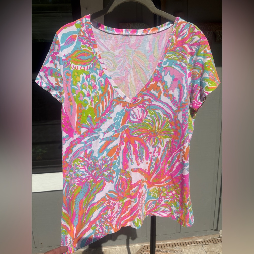 EUC, Classic Lilly Pulitzer Pink and Blue Patterned Top. Large